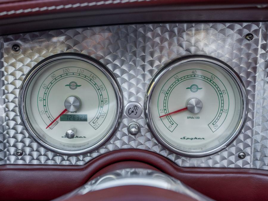 Панель приборов Spyker C8 Spyder 2006 года  (фото 97 из 131)